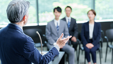 岡山の貸会議室｜岡山駅徒歩圏で会議・研修にちょうどいい会場｜ヒカリホールディングス